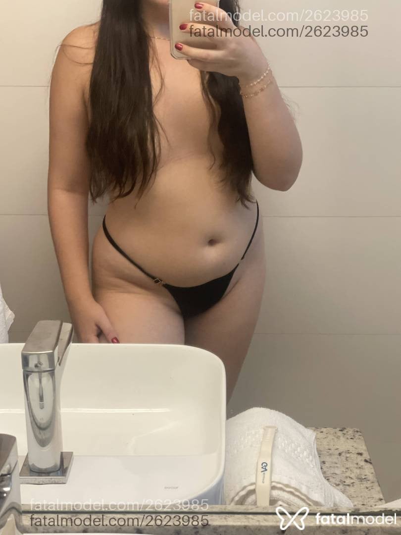 Acompanhante mulher com cabelo castanho de olhos castanhos em Florianópolis - Sofia