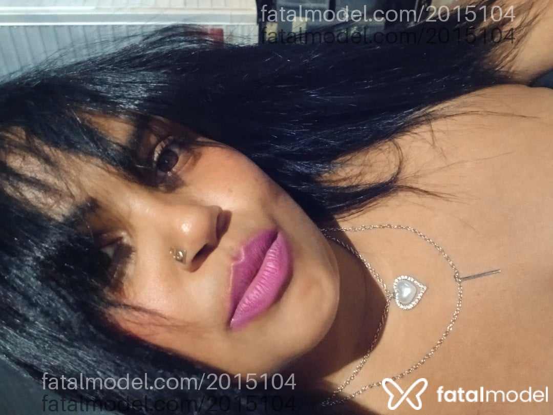 Acompanhante mulher morena (o) de olhos castanhos em Ji-Paraná - Dayana
