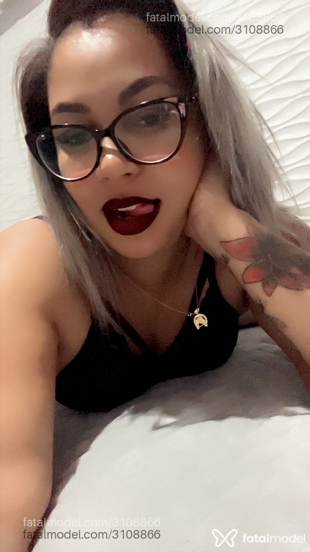 Acompanhante mulher loira (o) de olhos castanhos em Sorocaba - Samantha Galvão