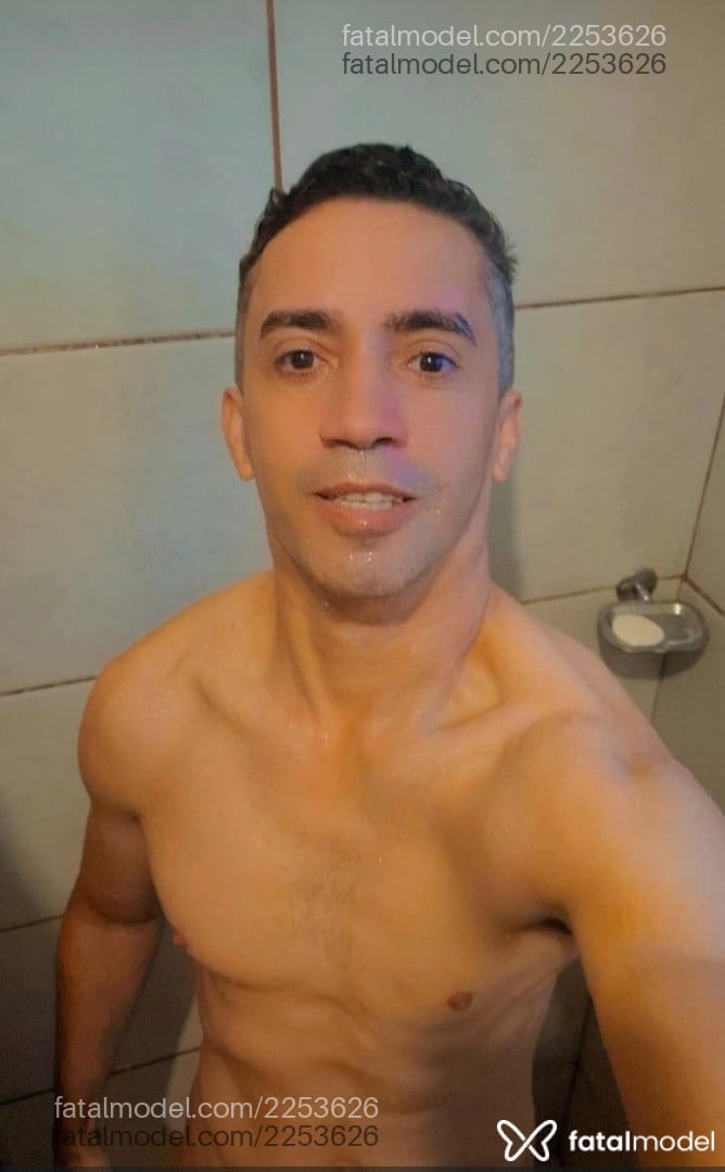 Acompanhante homem com cabelo castanho de olhos castanhos em Sinop - Paulo