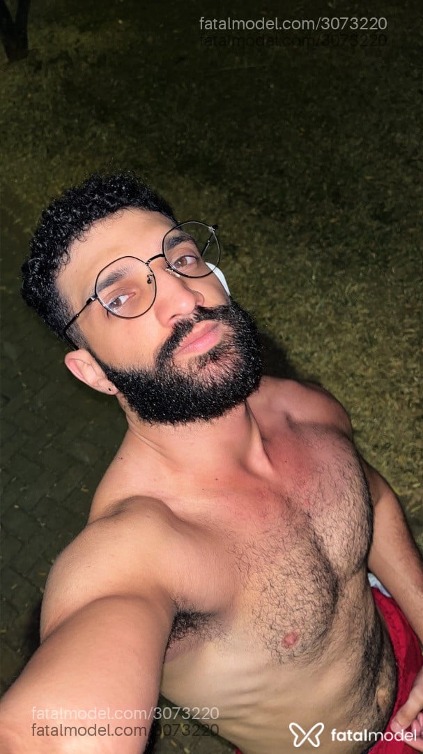 Acompanhante homem morena (o) de olhos castanhos - Cássio Acompanhante homem morena (o) de olhos castanhos - Cássio