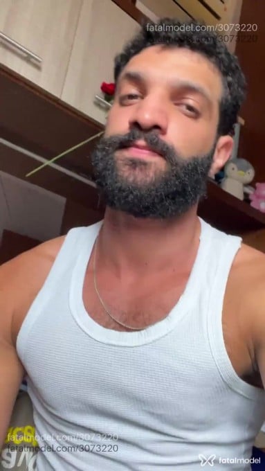 Acompanhante homem morena (o) de olhos castanhos - Cássio Acompanhante homem morena (o) de olhos castanhos - Cássio
