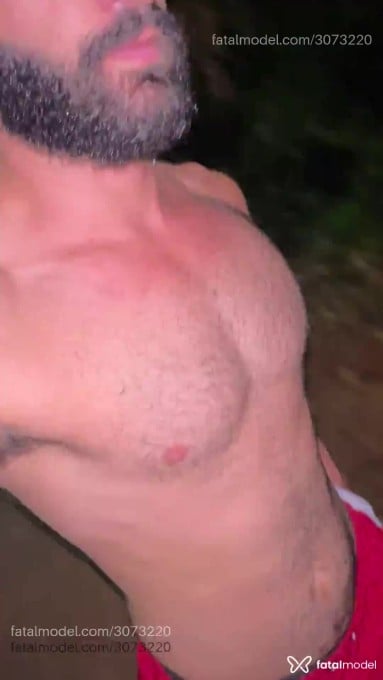 Acompanhante homem morena (o) de olhos castanhos - Cássio Acompanhante homem morena (o) de olhos castanhos - Cássio