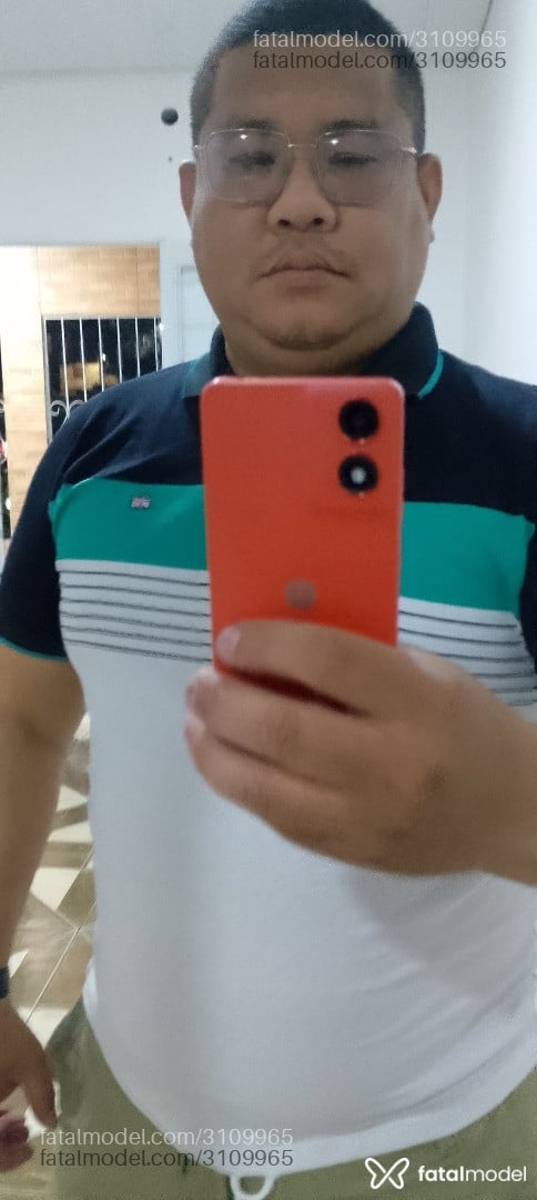 Acompanhante homem com cabelo castanho de olhos mel - Amaral Acompanhante homem com cabelo castanho de olhos mel - Amaral