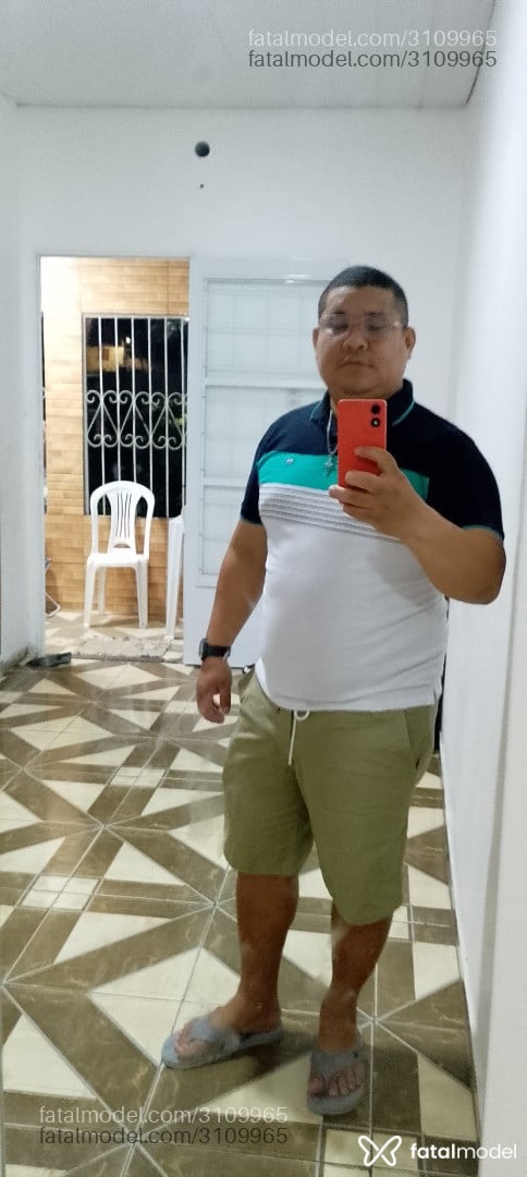 Acompanhante homem com cabelo castanho de olhos mel - Amaral Acompanhante homem com cabelo castanho de olhos mel - Amaral