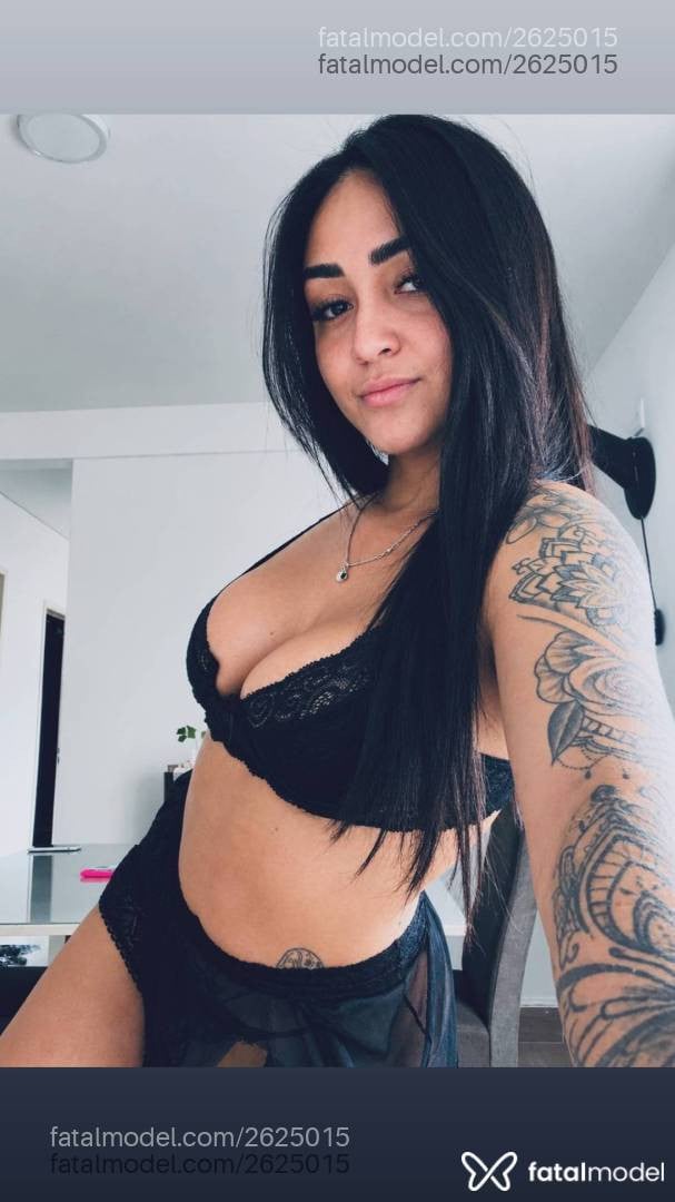 Acompanhante mulher morena (o) de olhos pretos - Lara