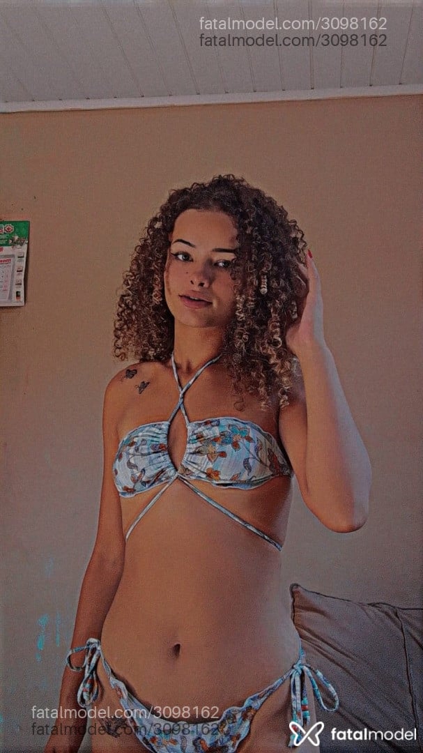 Acompanhante mulher com cabelo castanho de olhos castanhos em Foz do Iguaçu - Chris