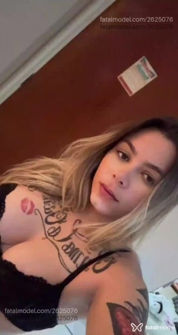 Acompanhante mulher loira (o) de olhos verdes - Ayla Sterling Acompanhante mulher loira (o) de olhos verdes - Ayla Sterling