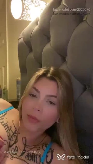 Acompanhante mulher loira (o) de olhos verdes - Ayla Sterling Acompanhante mulher loira (o) de olhos verdes - Ayla Sterling