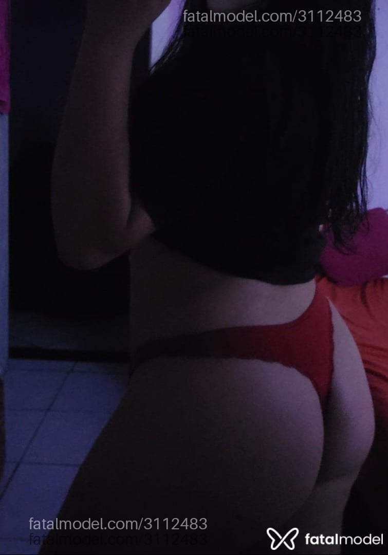 Acompanhante mulher morena (o) de olhos castanhos em Passo Fundo - Isiss