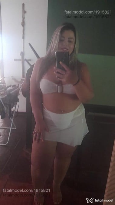 Acompanhante mulher loira (o) de olhos pretos em Carazinho Acompanhante mulher loira (o) de olhos pretos em Carazinho - Isabelly