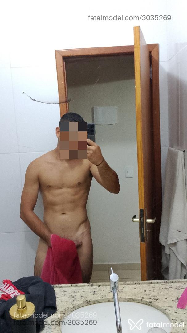 Acompanhante homem morena (o) de olhos castanhos em Rio de Janeiro - Caliman