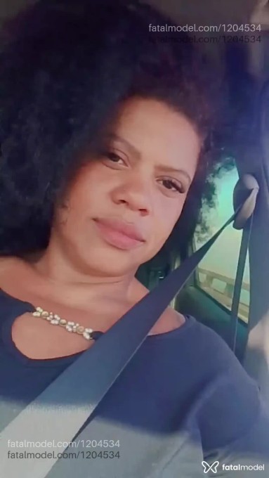 Acompanhante mulher com cabelo castanho de olhos castanhos - Danny Monteiro