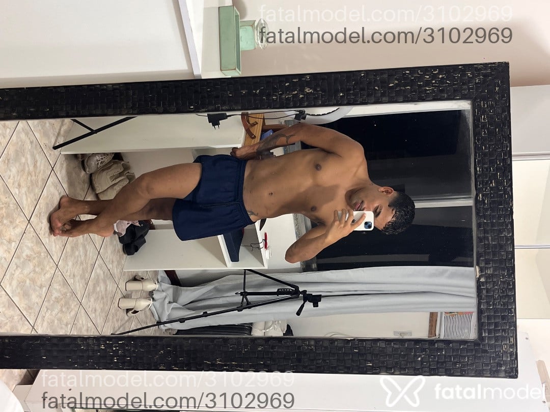 Acompanhante homem morena (o) de olhos castanhos em Rio de Janeiro Acompanhante homem morena (o) de olhos castanhos em Rio de Janeiro - Sebastian