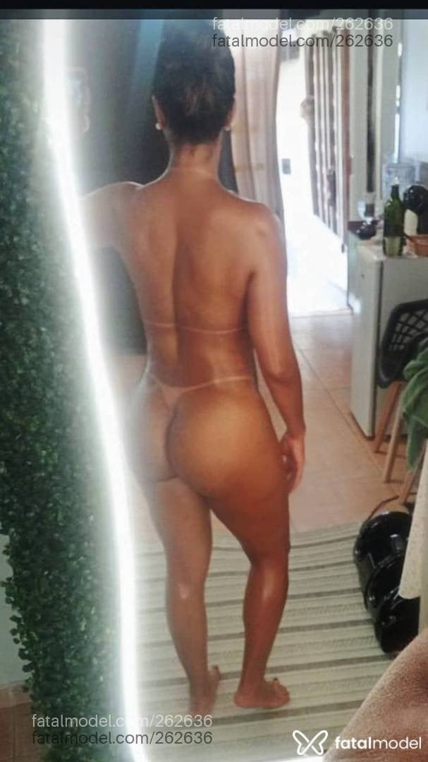 Acompanhante mulher com cabelo castanho de olhos castanhos - Lara Sexmassagem