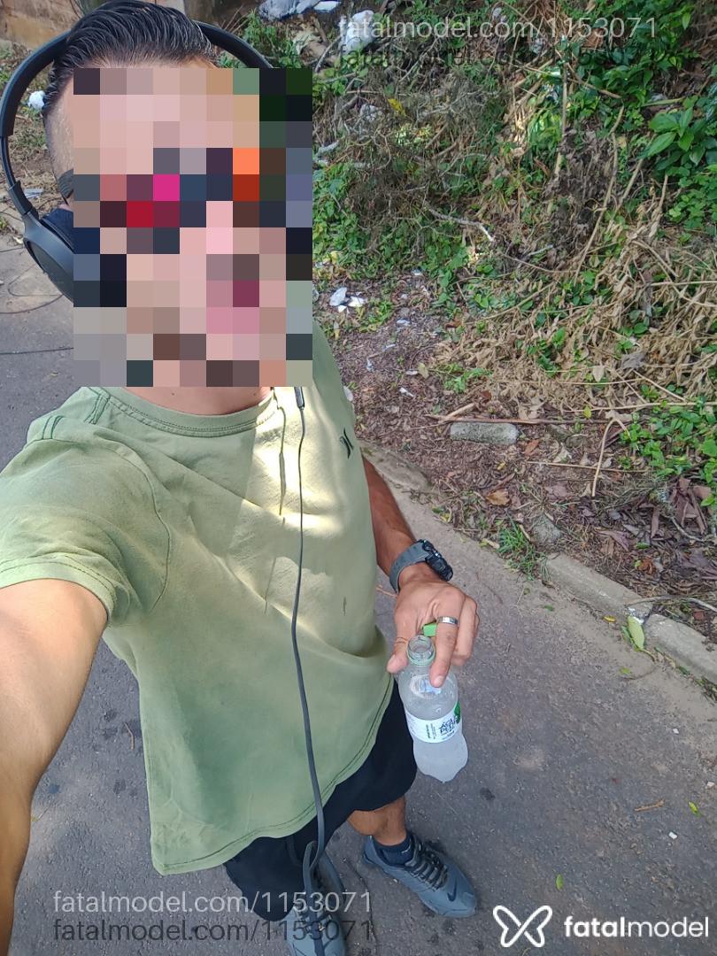 Acompanhante homem com cabelo castanho de olhos castanhos em Taquara - John Camargo