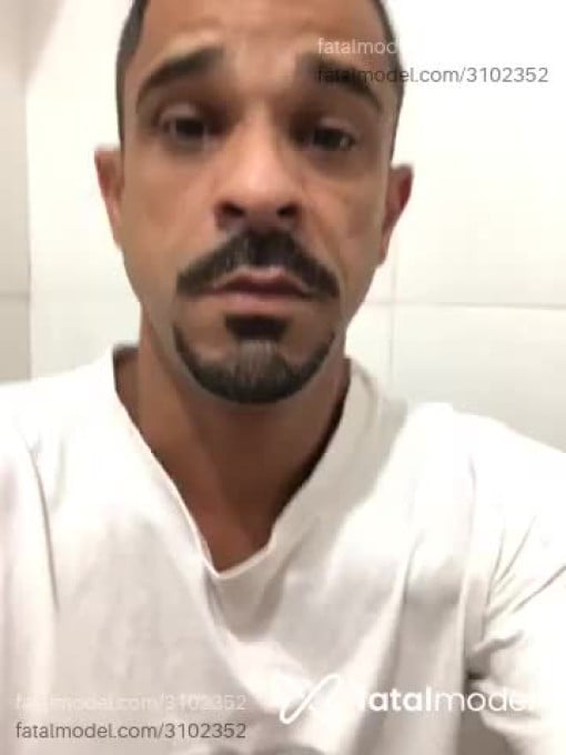 Acompanhante homem morena (o) de olhos castanhos em Rio de Janeiro - Gustavo