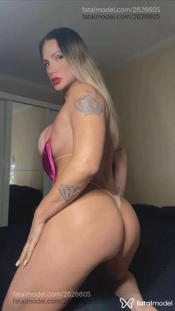 Acompanhante mulher loira (o) de olhos castanhos - Andressa