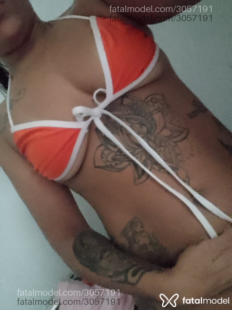 Acompanhante mulher morena (o) de olhos castanhos em Virtual Acompanhante mulher morena (o) de olhos castanhos em Virtual - Eveline