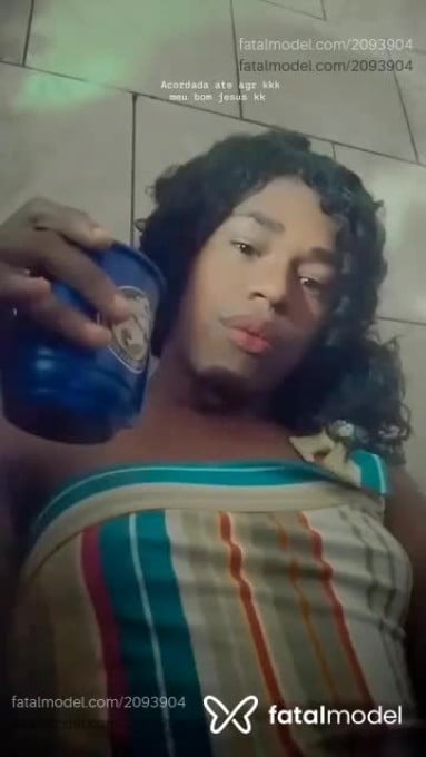 Acompanhante mulher trans com cabelo castanho de olhos pretos em Barra Mansa Acompanhante mulher trans com cabelo castanho de olhos pretos em Barra Mansa - Maria Antônela