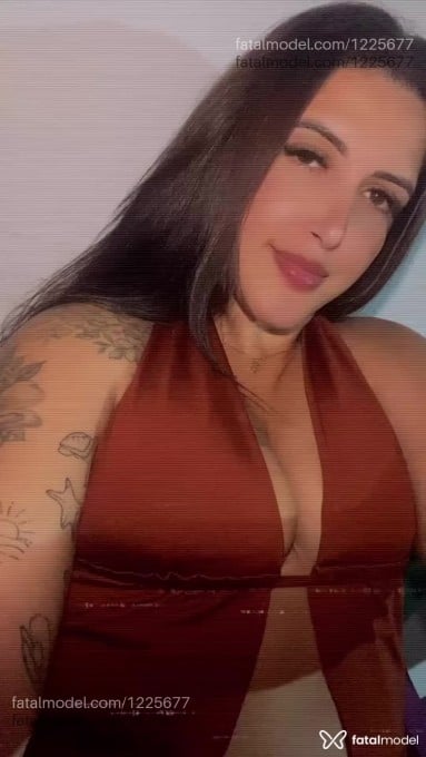 Acompanhante mulher morena (o) de olhos castanhos em Macaé - Thauany