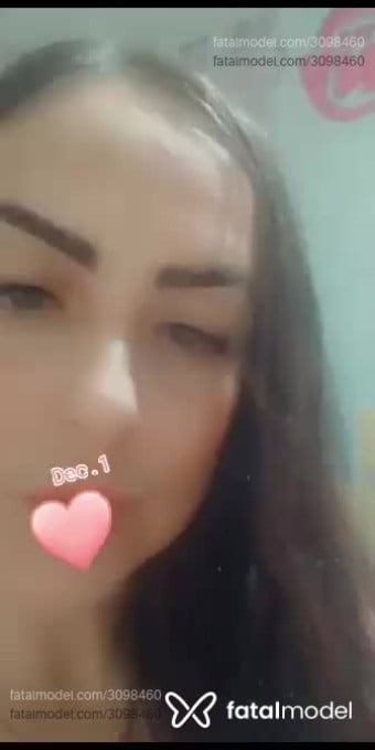 Acompanhante mulher com cabelo castanho de olhos verdes em São Paulo - Caroline