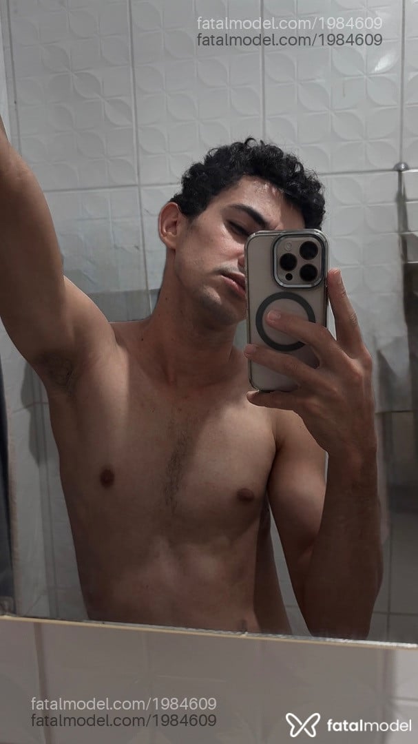 Acompanhante homem morena (o) de olhos castanhos em Anápolis Acompanhante homem morena (o) de olhos castanhos em Anápolis - Theo Belmont