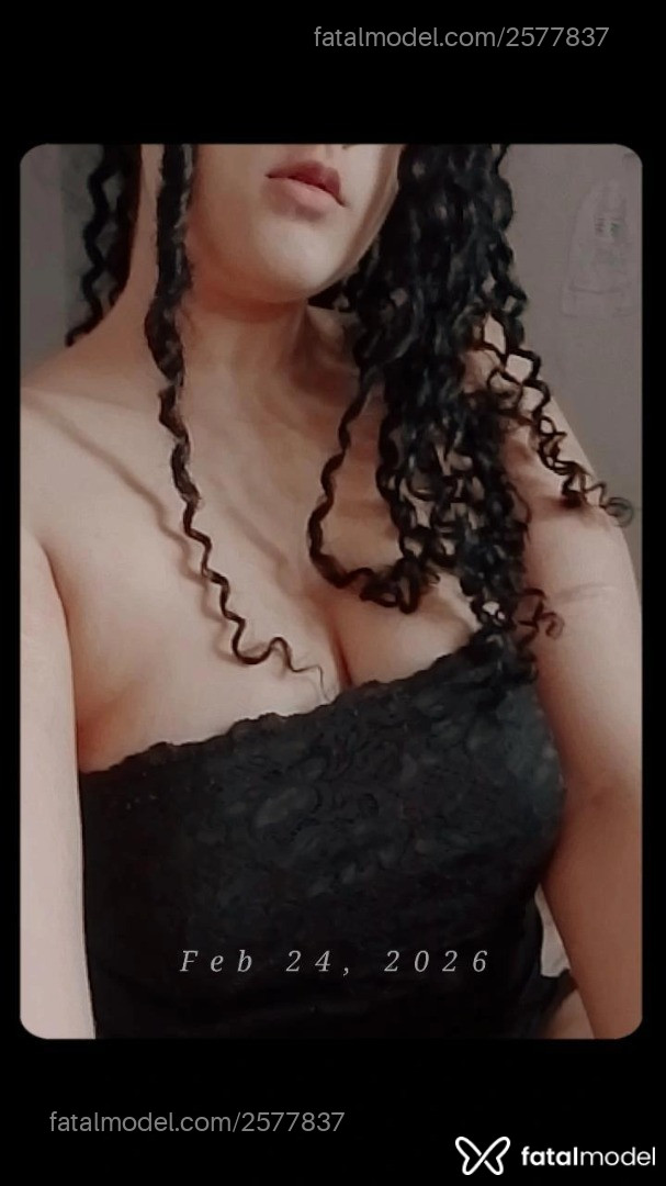 Acompanhante mulher com cabelo castanho de olhos castanhos em Virtual - Aster