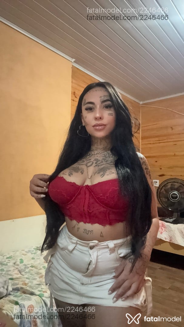 Acompanhante mulher morena (o) de olhos pretos - Marcella