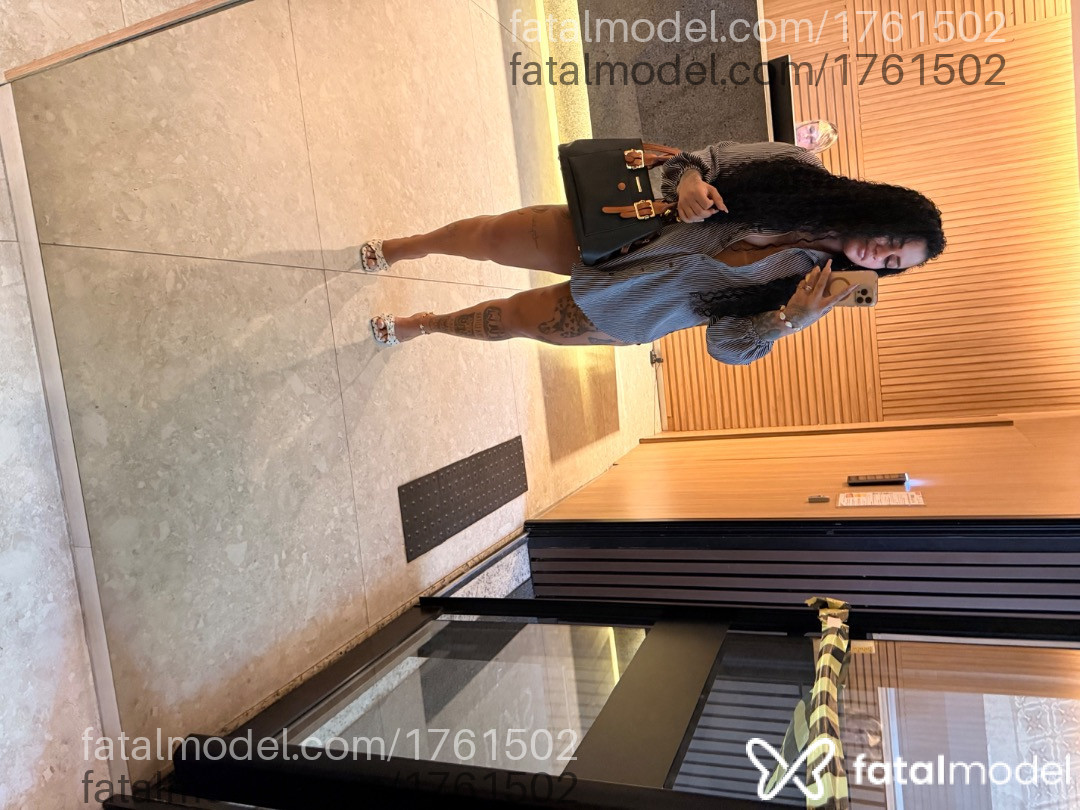 Acompanhante mulher morena (o) de olhos castanhos em Rio de Janeiro Acompanhante mulher morena (o) de olhos castanhos em Rio de Janeiro - Tacia