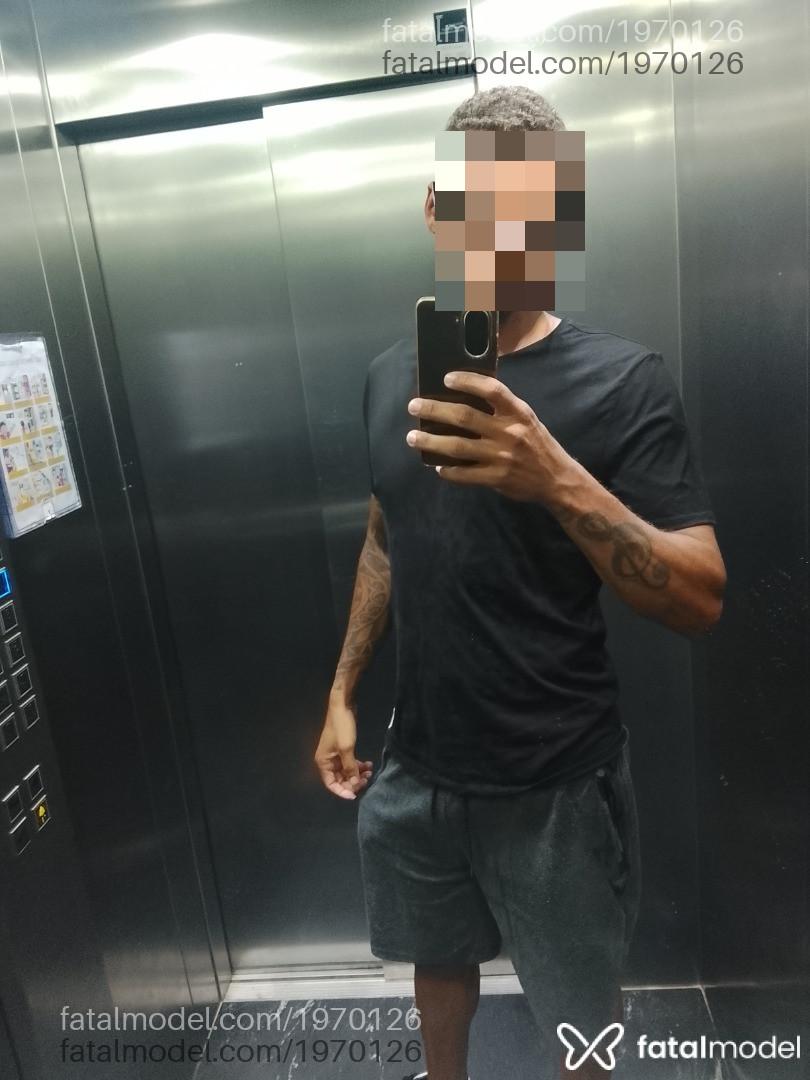 Acompanhante homem com cabelo castanho de olhos castanhos em Ilhéus Acompanhante homem com cabelo castanho de olhos castanhos em Ilhéus - Kid Bamboo