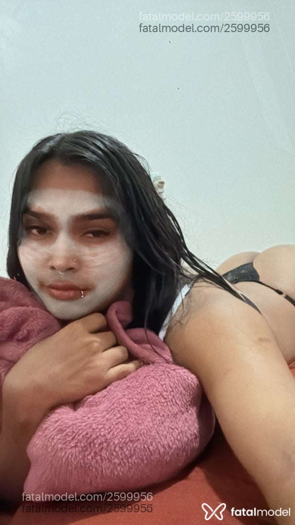Acompanhante mulher trans com cabelo castanho de olhos pretos em Lucas do Rio Verde - Dudah silvah