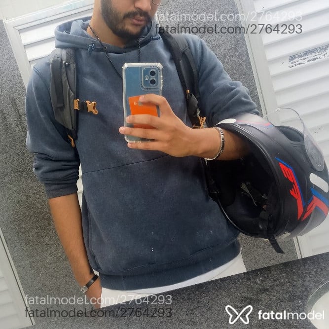 Acompanhante homem morena (o) de olhos pretos - Jon Feraz Acompanhante homem morena (o) de olhos pretos - Jon Feraz