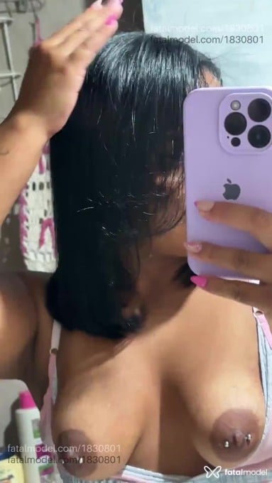 Acompanhante mulher com cabelo castanho de olhos castanhos em Lins - Sthephany Santos