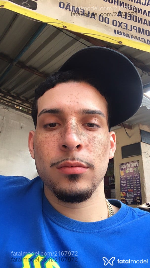 Acompanhante homem morena (o) de olhos castanhos em Rio de Janeiro - Branquintatto