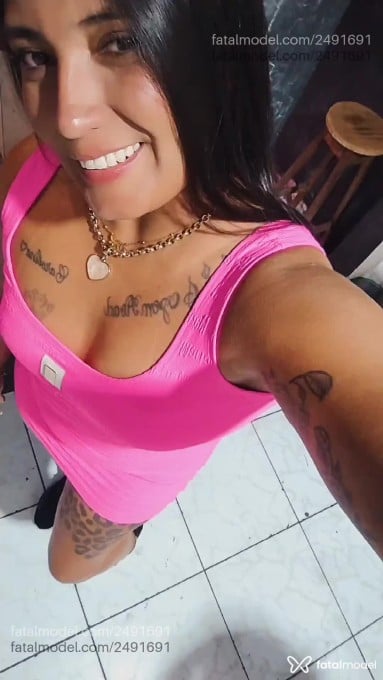 Acompanhante mulher com cabelo castanho de olhos castanhos em Viamão - Angel