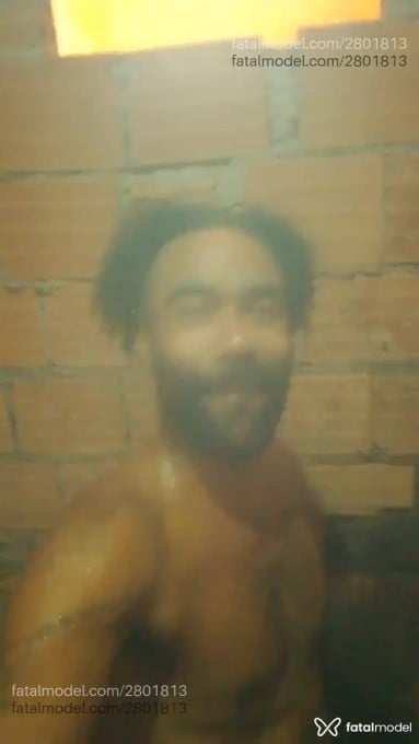 Acompanhante homem morena (o) de olhos castanhos em Uberlândia - Leonardo Alves