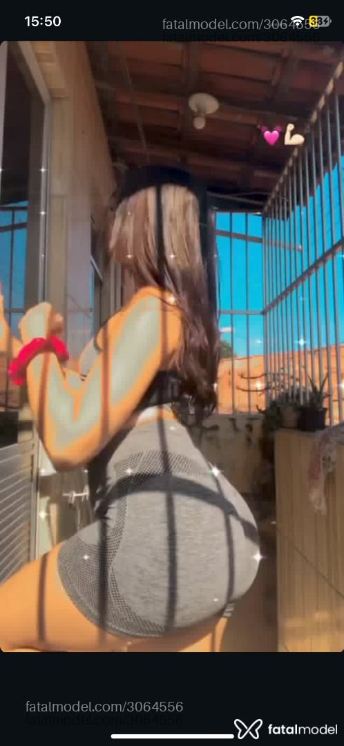 Acompanhante mulher trans com cabelo castanho de olhos castanhos em Araxá Acompanhante mulher trans com cabelo castanho de olhos castanhos em Araxá - Fernanda