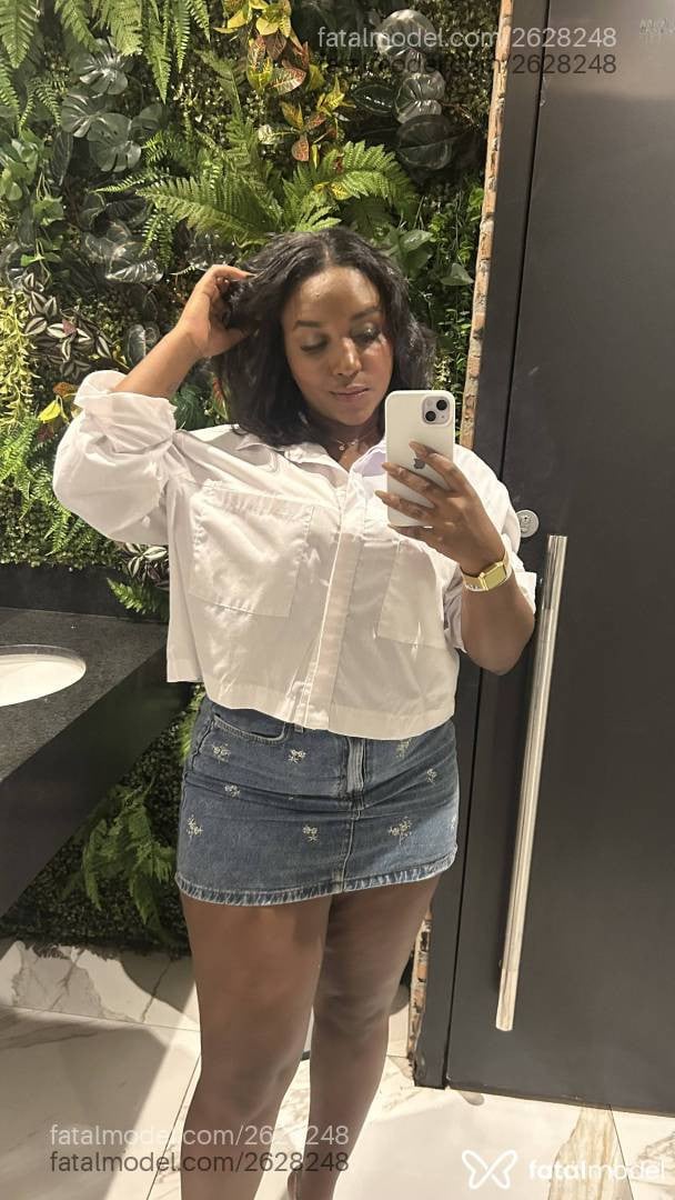 Acompanhante mulher morena (o) de olhos pretos em São Paulo - Luanna Costa