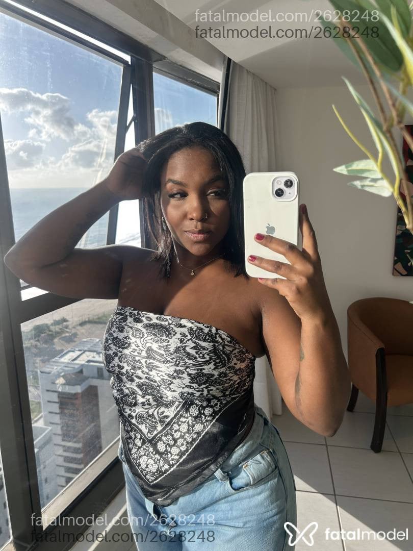 Acompanhante mulher morena (o) de olhos pretos em São Paulo - Luanna