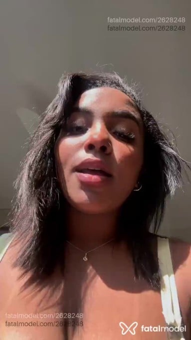Acompanhante mulher morena (o) de olhos pretos - Luanna