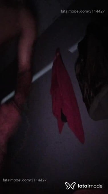 Acompanhante homem com cabelo grisalho de olhos castanhos em Curitiba - Negonego