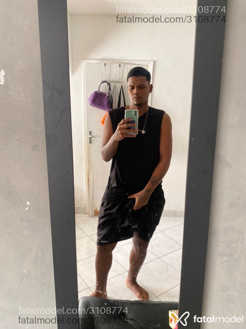Acompanhante homem com cabelo grisalho de olhos pretos em Rio de Janeiro - Kong Black