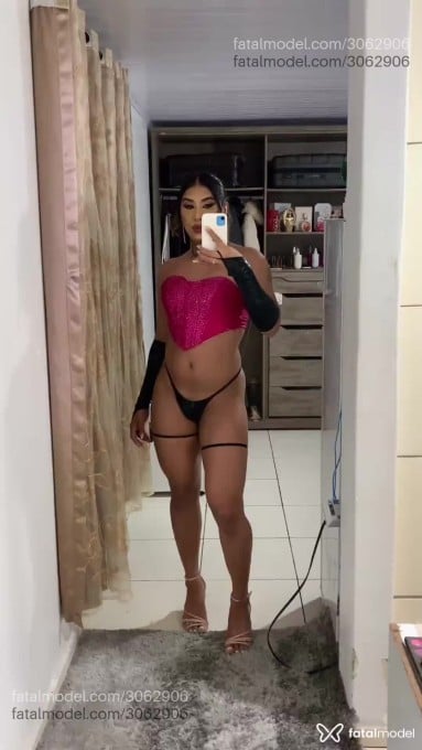 Acompanhante mulher trans loira (o) de olhos pretos em Rio de Janeiro - Alexia Fontenelle