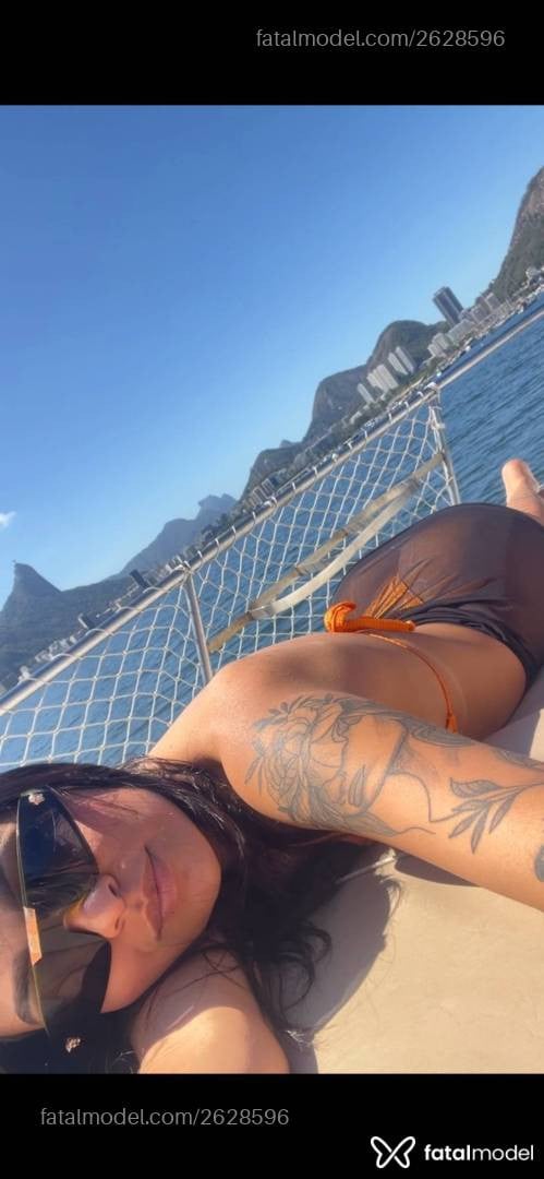 Acompanhante mulher com cabelo castanho de olhos castanhos em Armação dos Búzios - Najulia