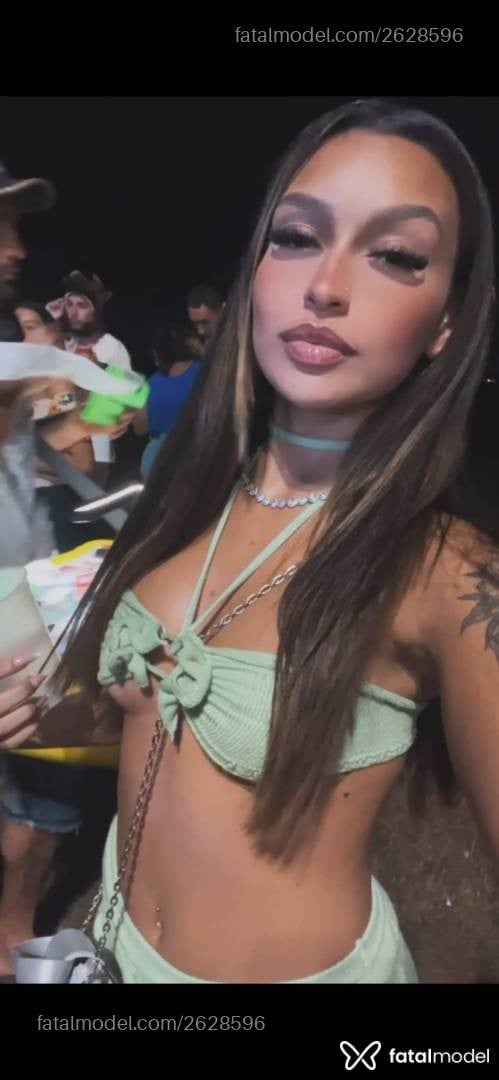 Acompanhante mulher com cabelo castanho de olhos castanhos em Armação dos Búzios - Najulia