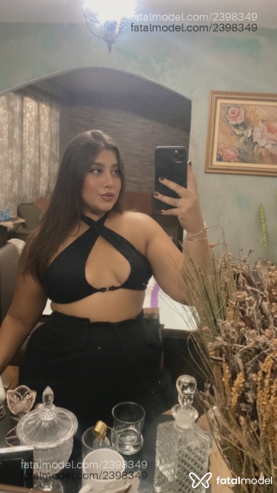 Acompanhante mulher com cabelo castanho de olhos castanhos em Duque de Caxias - Aurora