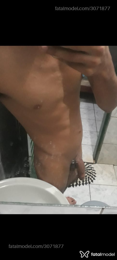 Acompanhante homem morena (o) de olhos castanhos - Luis Carlos Acompanhante homem morena (o) de olhos castanhos - Luis Carlos