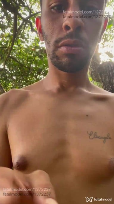 Acompanhante homem sem cabelo de olhos pretos em Maceió - Wellington Silva