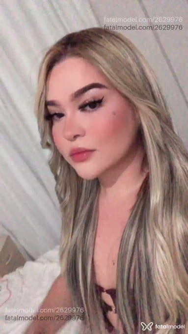 Acompanhante mulher trans morena (o) de olhos castanhos em Curitiba Acompanhante mulher trans morena (o) de olhos castanhos em Curitiba - Fernanda Castro